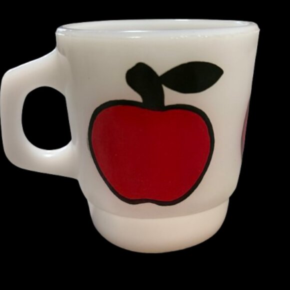 Vintage Anchor Hocking Fire King Milk Glass Red Apple Mug - Picture 2 of 4